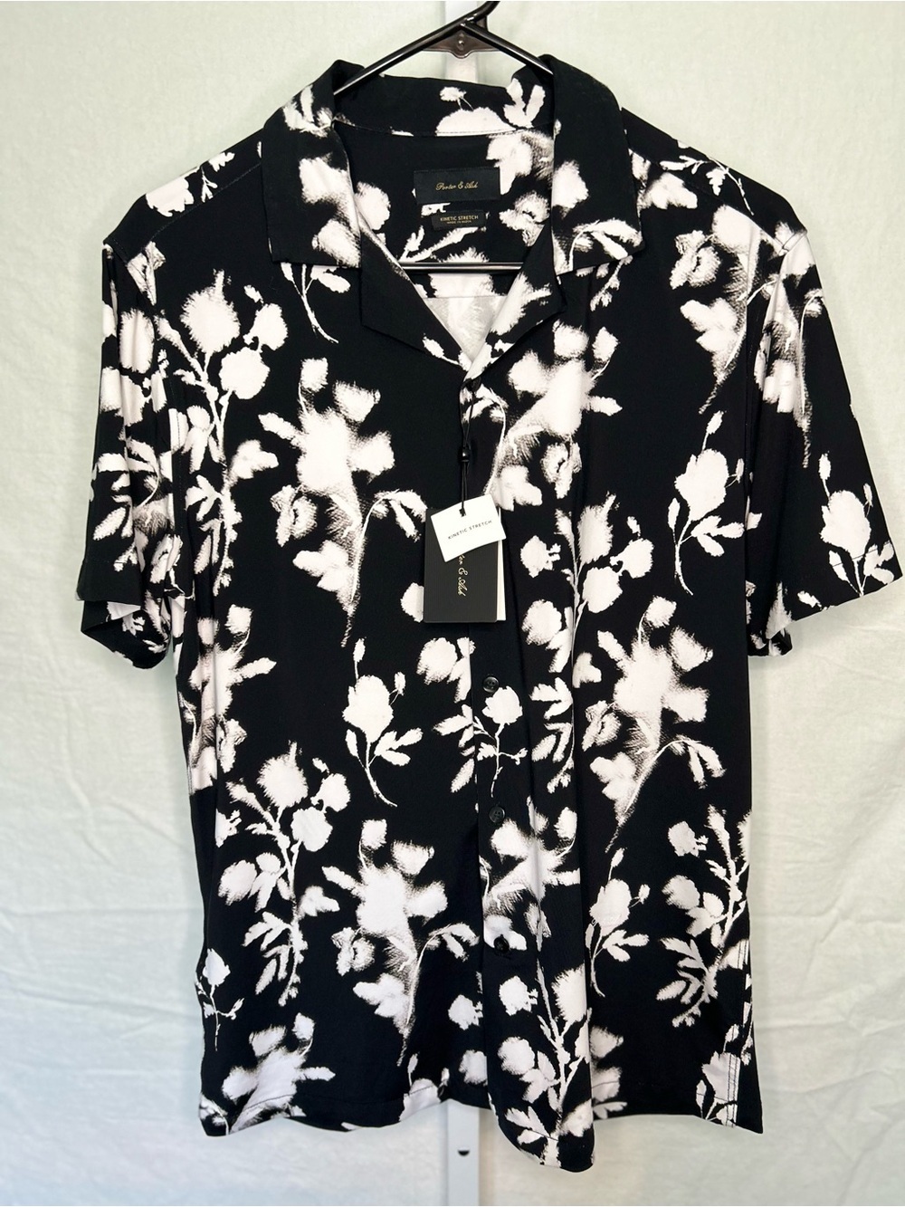 Porter & Ash Kinetic Stretch Black White Floral S/S Button Down Shirt NWT